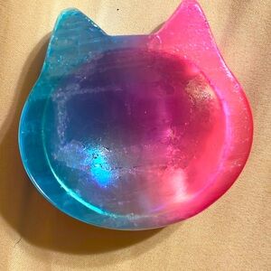 Stone cat trinket dish pink and blue